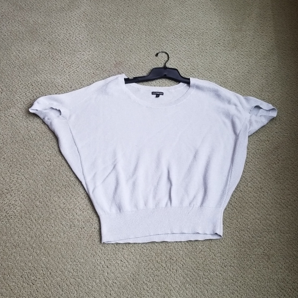 Short sleeve sweater